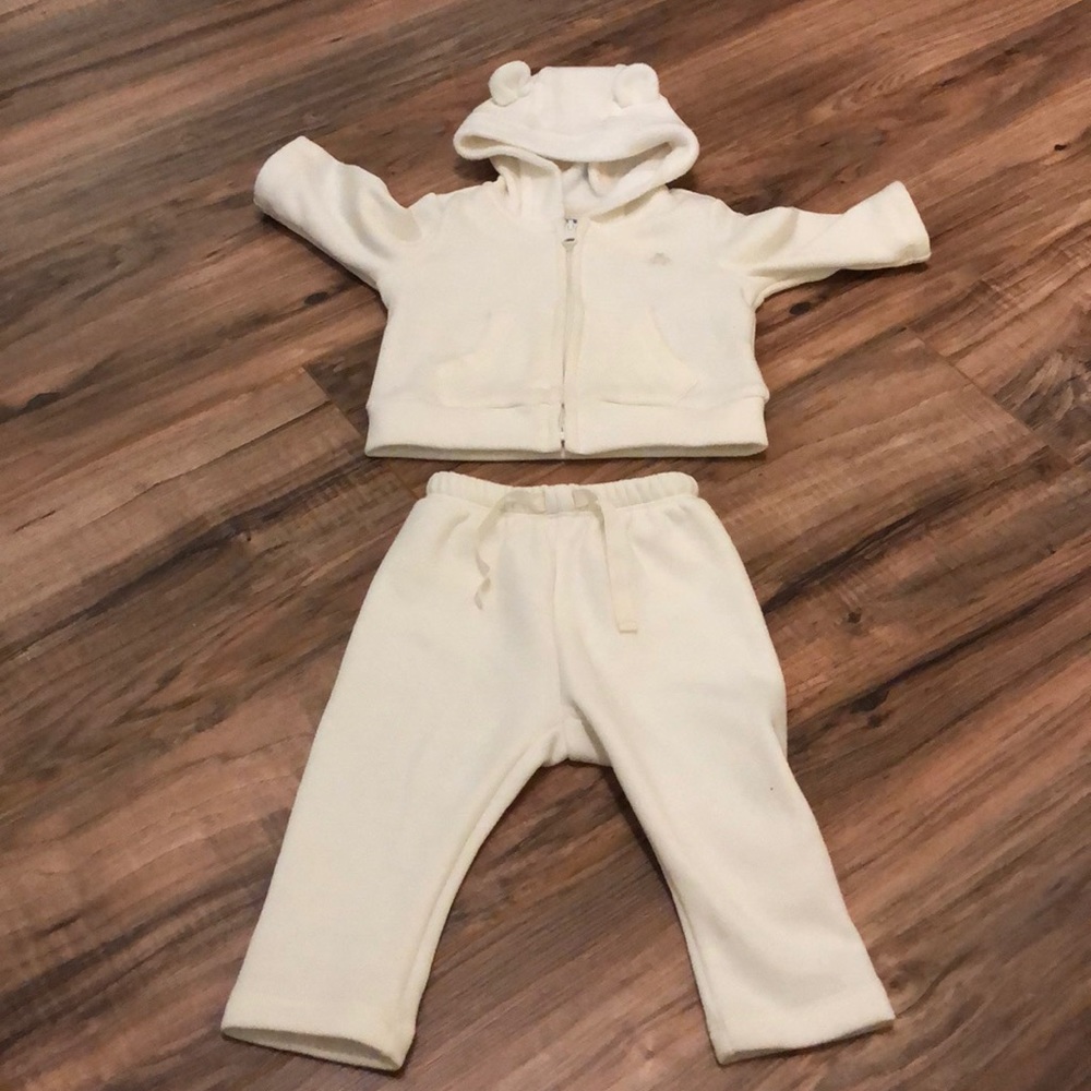 Warm set for 0-3 baby girl or boy